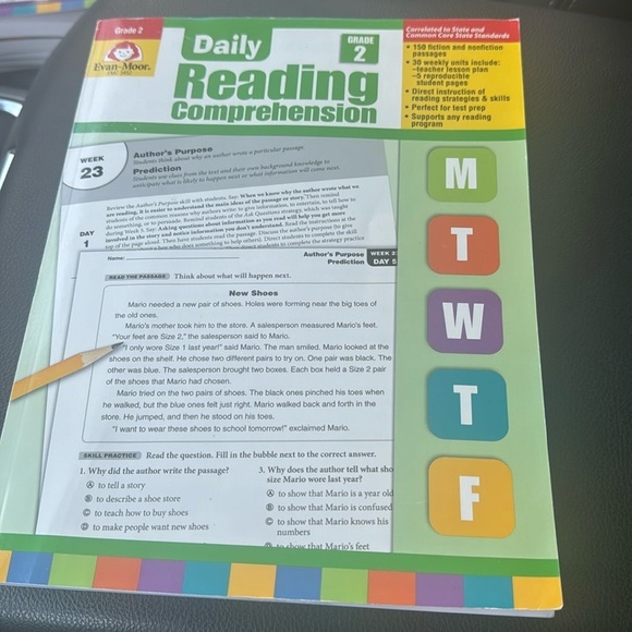 Daily reading comprehension, grade 2 learning book - Picture 1 of 4